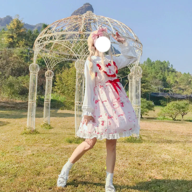 Платье принцессы в полоску белого и красного цвета | Женская одежда