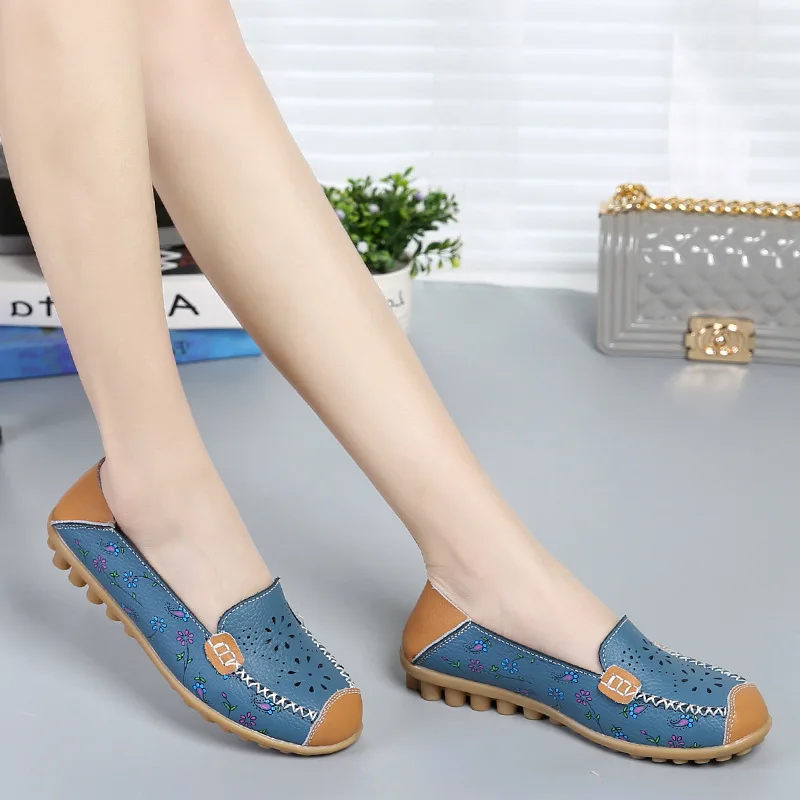 Женские лоферы с вырезом без застежки балетки из натуральной кожи на плоской