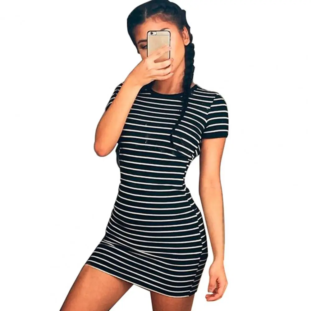 Летнее женское мини-платье с коротким рукавом облегающее платье в