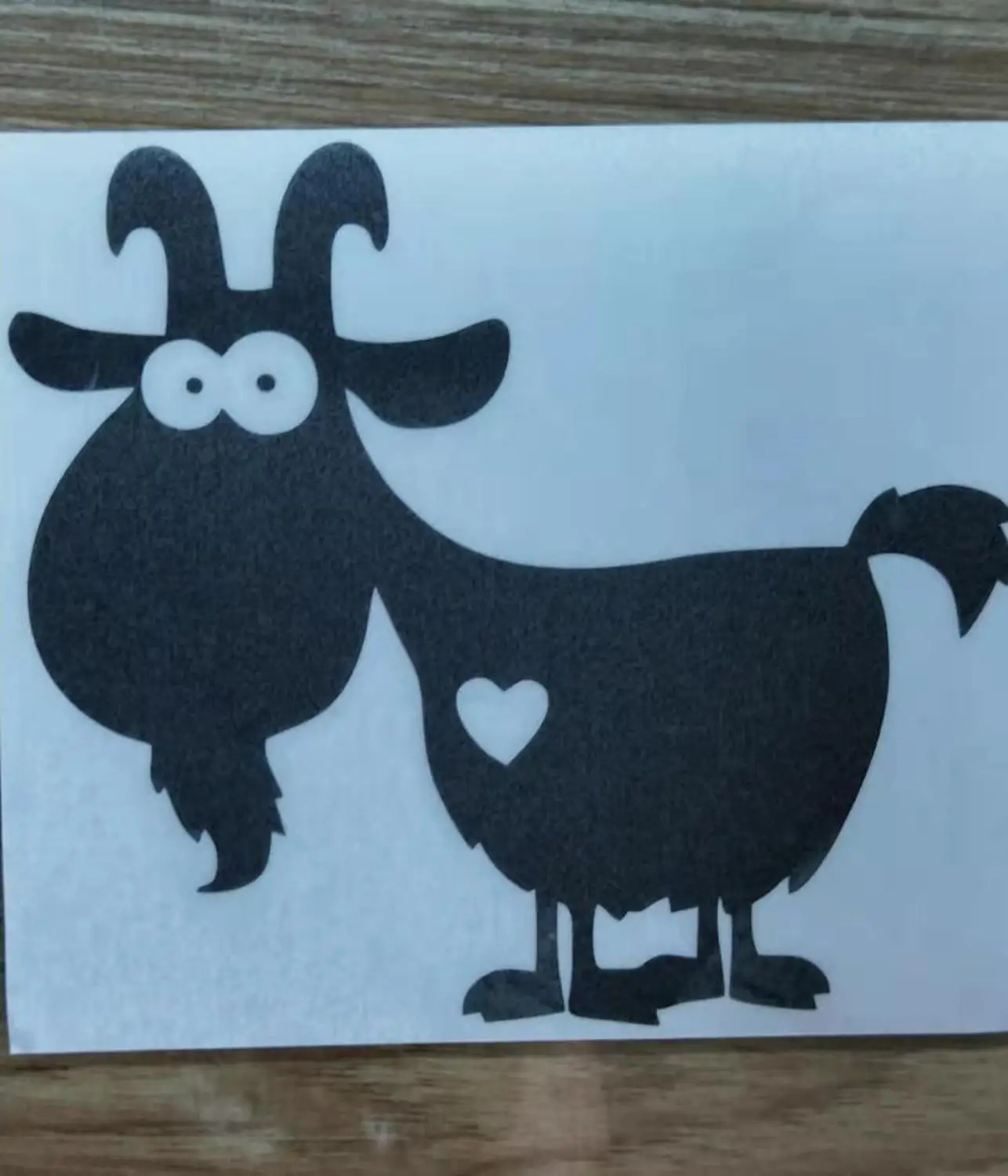 Виниловая наклейка на лобовое стекло с изображением козы козла каприна тоута