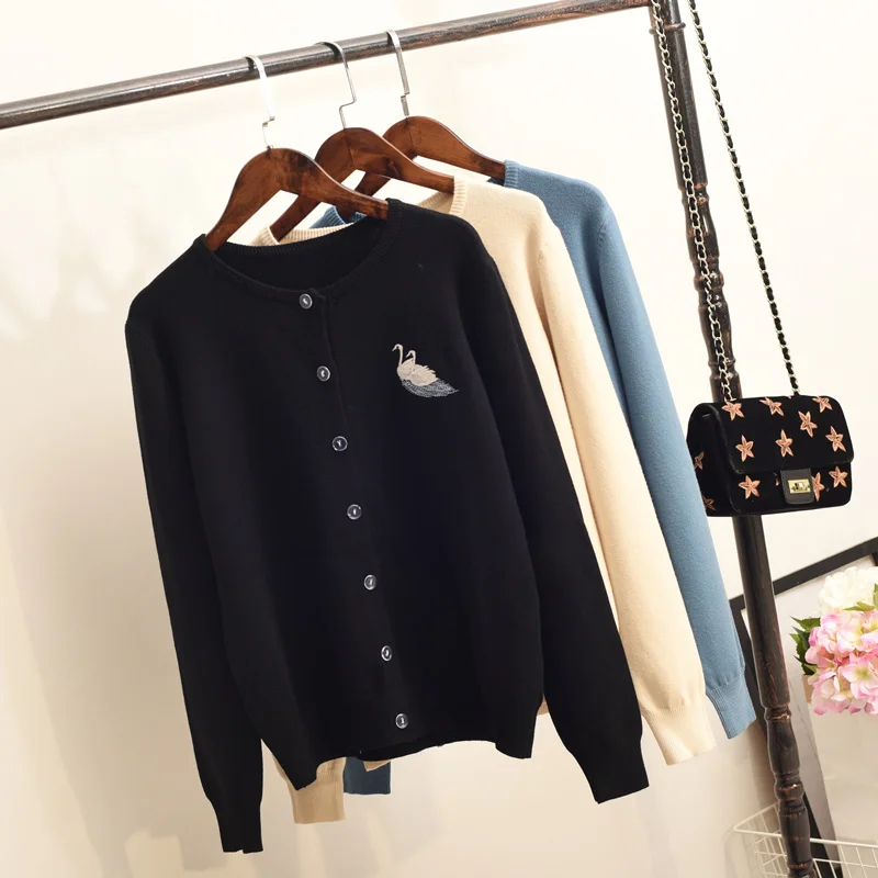 

Женский вязаный свитер с длинным рукавом, свободный черный кардиган с круглым вырезом и вышивкой лебедей, весна 2021