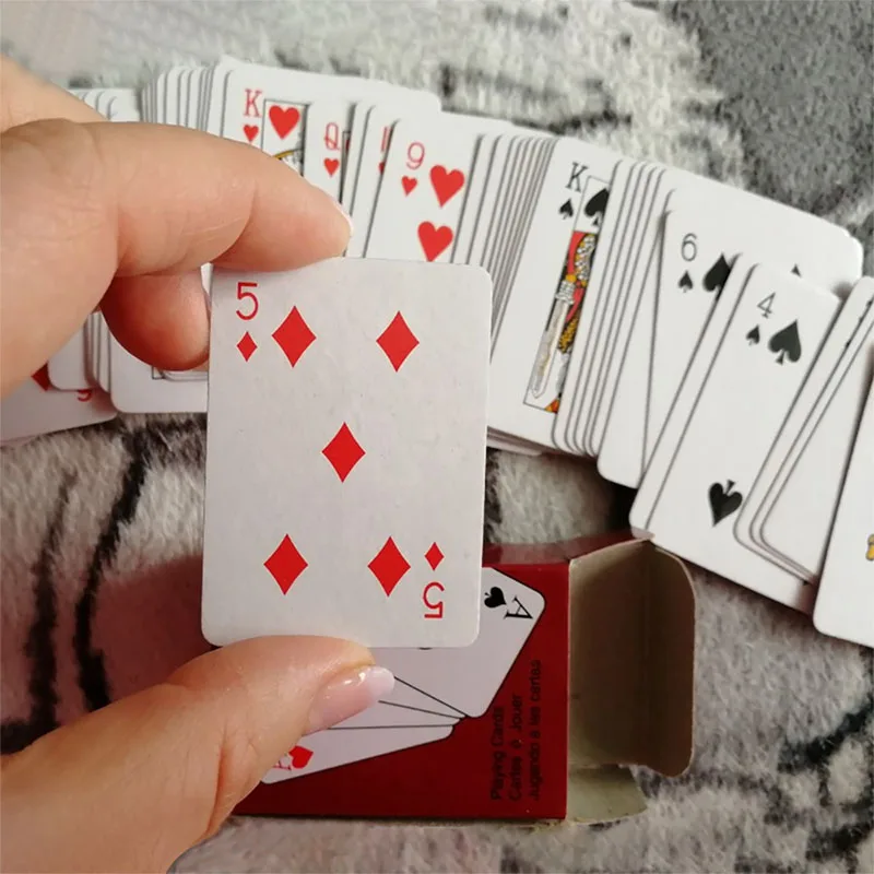 Милый миниатюрный кукольный домик милый мини покер игральные карты стиль