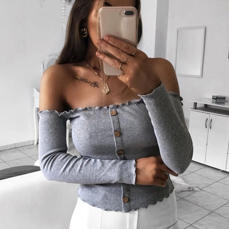 Женский топ с открытыми плечами длинным рукавом в полоску на пуговицах реглан