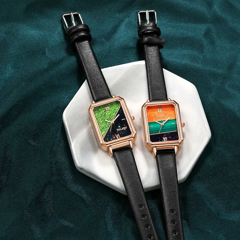 Часы женские прямоугольные с малахитовым циферблатом маленькие кварцевые