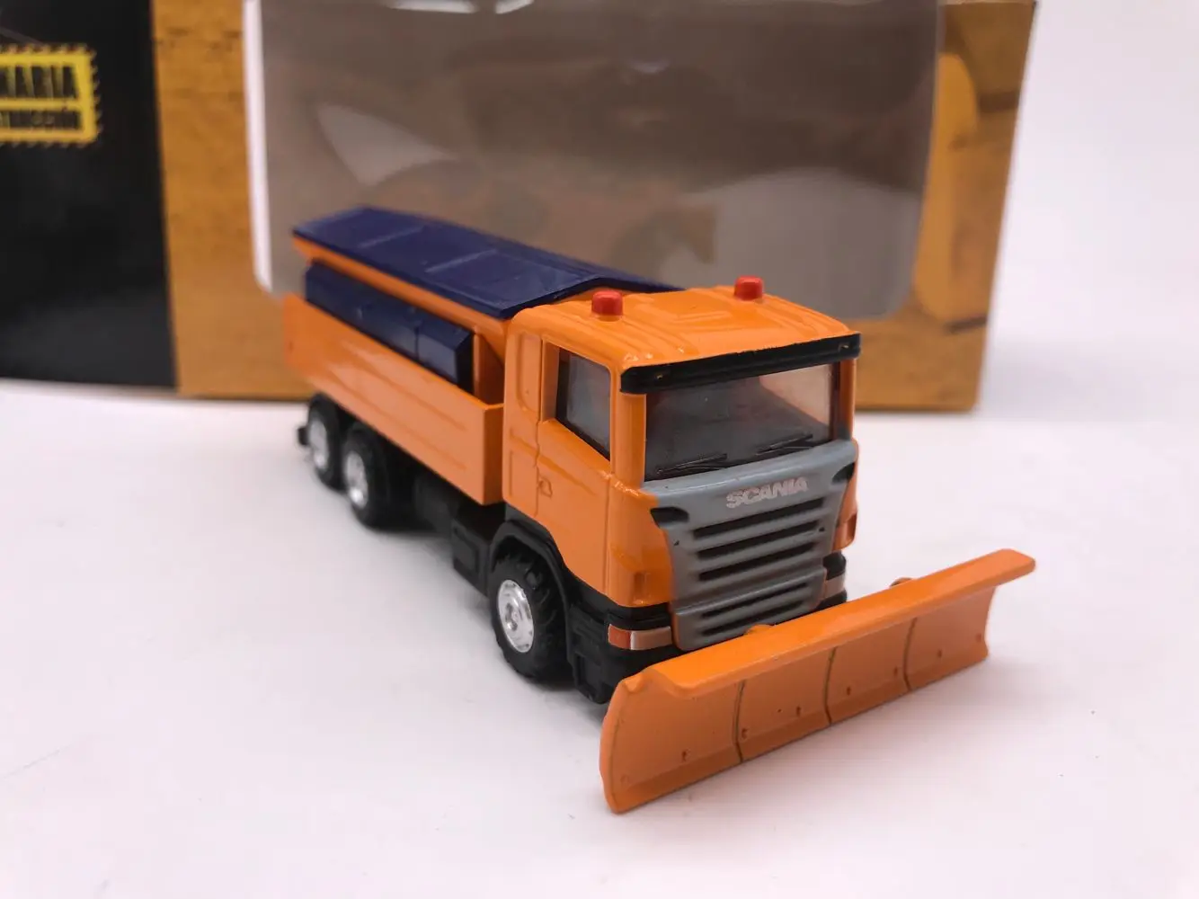 Модель автомобиля из инженерного сплава 1:87 Scan ia P 380 для детей Игрушечная модель