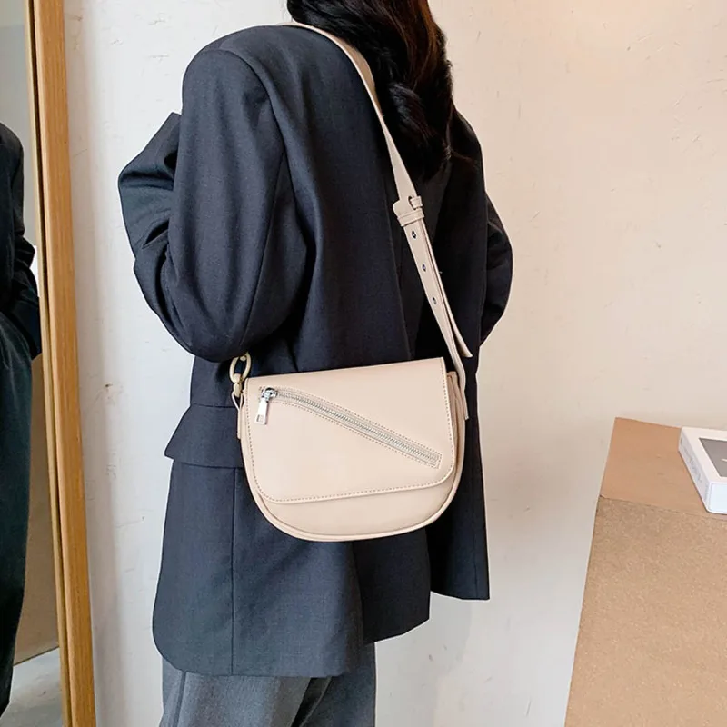 

Casual Women Shoulder Bag PU Leather Small Saddle Bag Solid Color Ladies Purses and Handbags Sac Bandouliere Femme