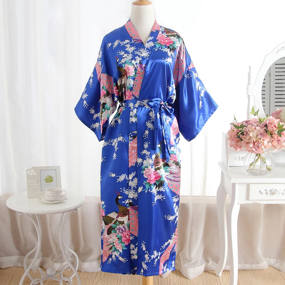 Халат женский свадебный длинный с принтом павлина повседневный белый