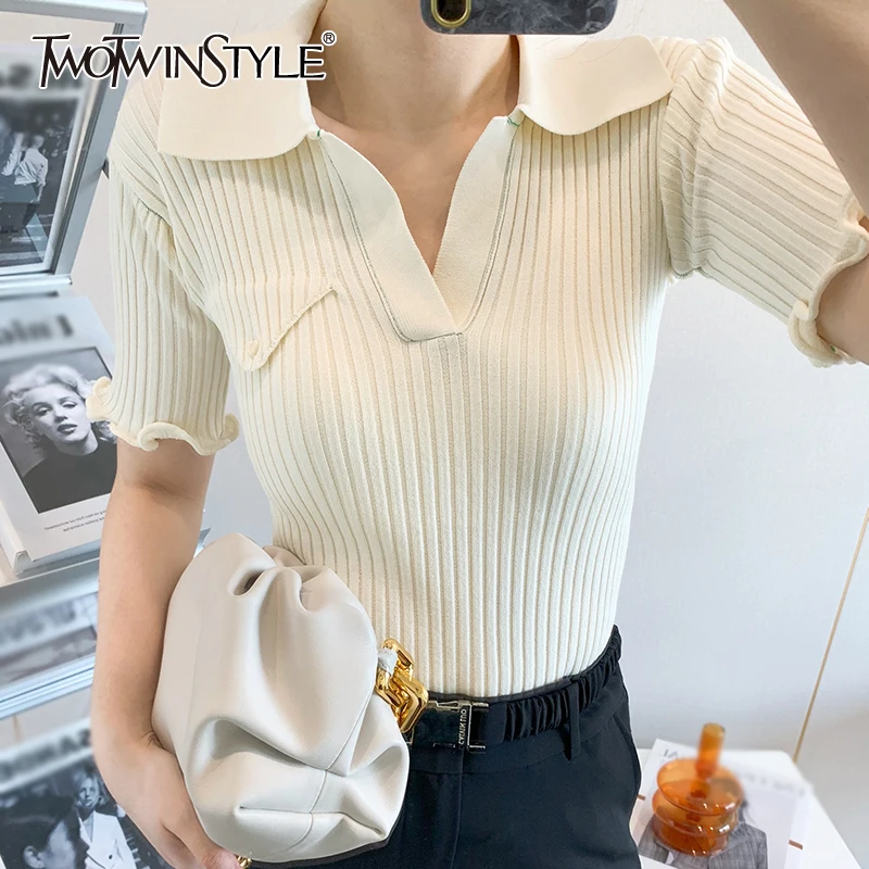 

TWOTWINSTYLE элегантная белая трикотажная футболка для женщин с v-образным вырезом и коротким рукавом, корейские тонкие футболки для женщин, 2021 ле...