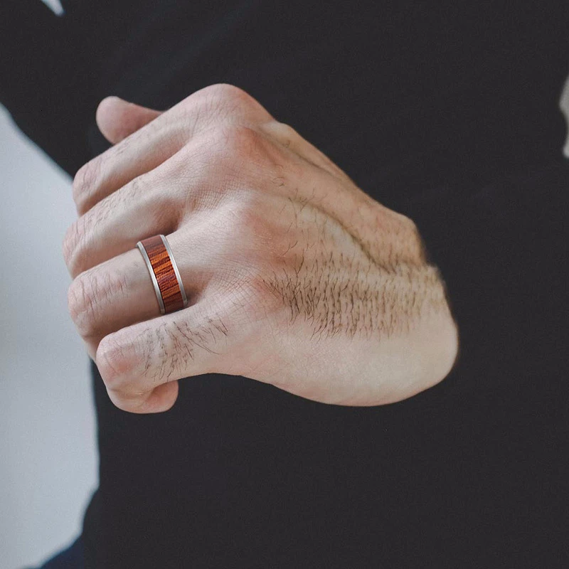 Скошенная нержавеющая сталь мужское кольцо с Сантосом инкрустация из розового