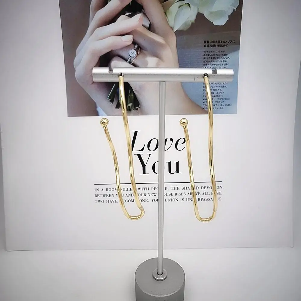 2020 Новые поступления золотые серьги Модные ювелирные изделия Свадебные вечерние