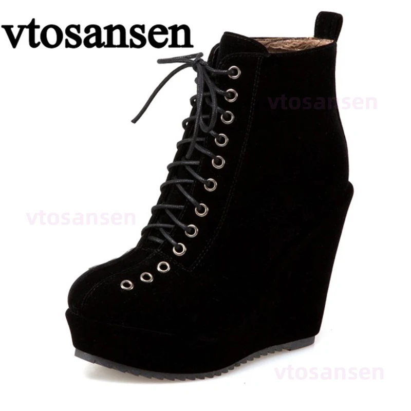 Harga Sepatu Bot Pergelangan Kaki Wanita Platform Berenda 2021 Sepatu Musim Dingin Pendek Hak Baji Suede Alas Kaki Wanita Punk Hitam Sepatu Perempuan Berkualitas Tinggi