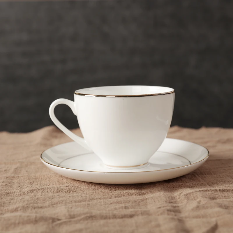 Европейские роскошные наборы кофейной чашки и блюдца фарфоровая чайная чашка из