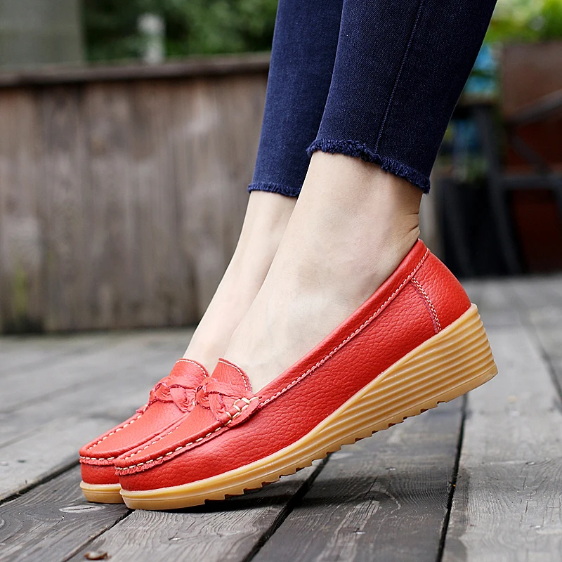 

Leather Women's Vulcanized Shoes Mother's Shoes Single Shoes Thick-soled Increased Belt Decorated Wedge Heel Hollow Casual Shoes