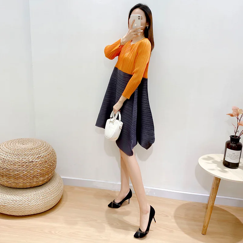 

Pleated Contrast Color Dress 2021 Spring New 3/ 4 Sleeve Fashion Pleated Dress