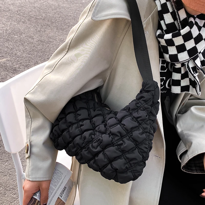 

Складки, стеганые новые стильные мягкие нейлоновые маленькие сумки для женщин 2021, повседневные однотонные кошельки и сумочки на плечо