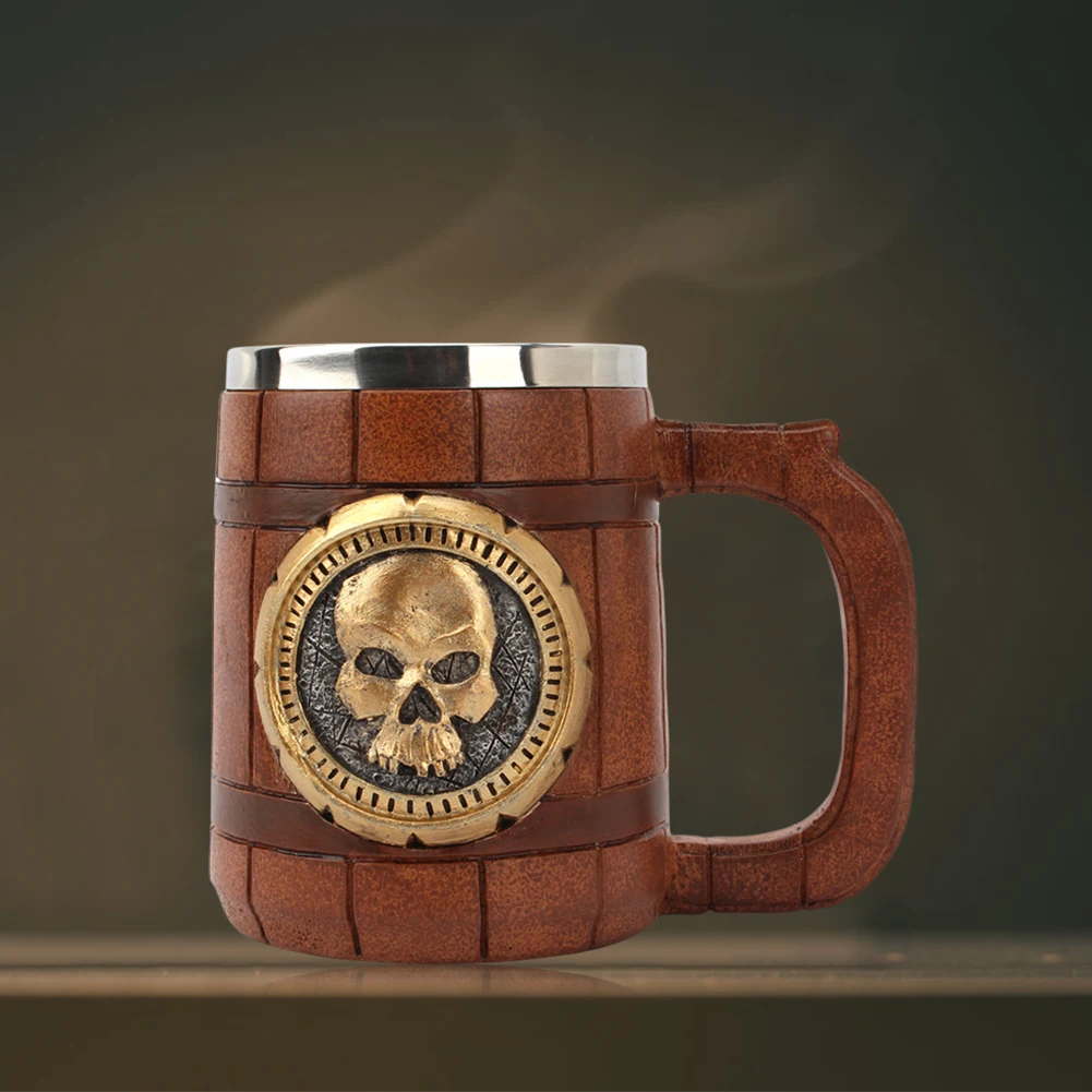 

Retro Skull Wooden Barrel Cup 3D Resin Stainless Steel Beer Mug Knight Halloween Tea Coffee Cup Pub Bar Decoration