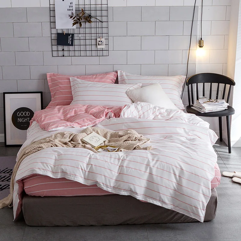Комплект постельного белья в полоску Parkshin белое и розовое постельное белье