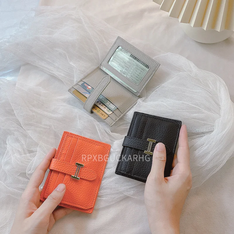 

Кошелек светильник ский из натуральной кожи, с отделением для карт и лицензий