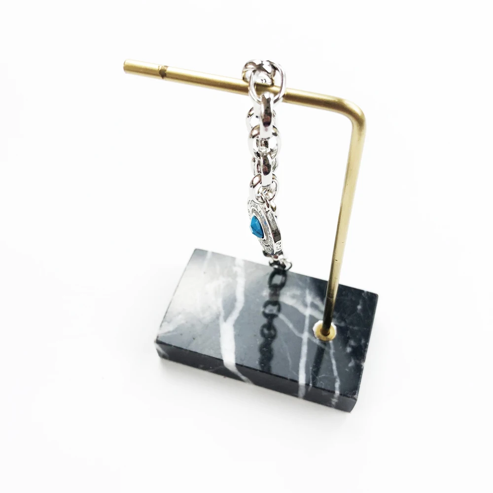 Браслет подвеска с голубым камнем и застежкой лобстером ювелирное изделие в