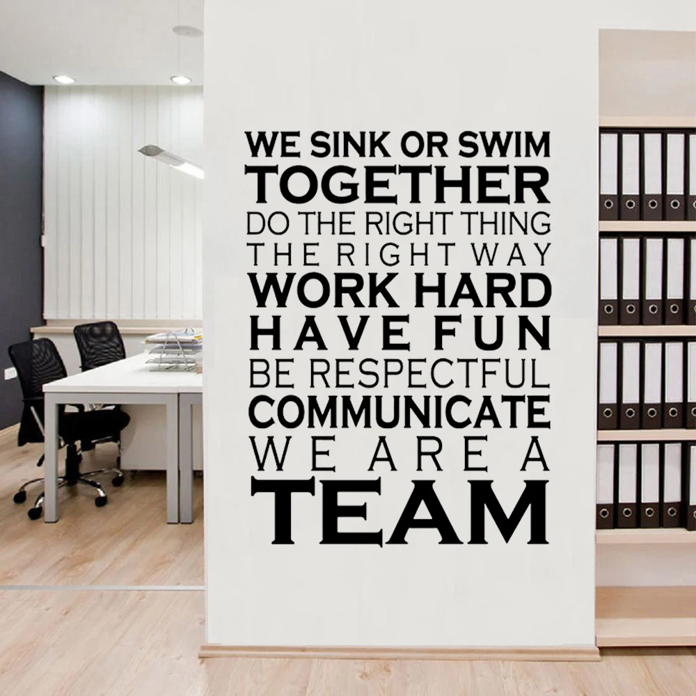 Мы раковимся или плаваем вместе работаем усердно веселая работа в команде