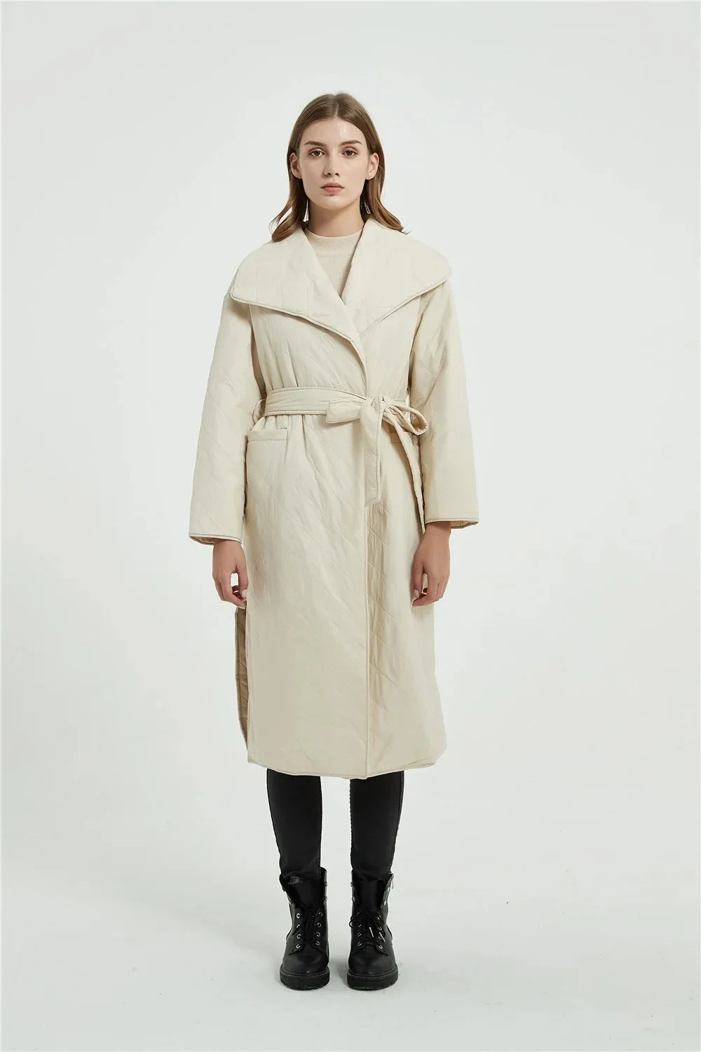 

Осенне-зимняя модная простая новая стильная Толстая теплая куртка с ромбовидным отворотом и ремешком на талии с хлопковой подкладкой Женское пальто