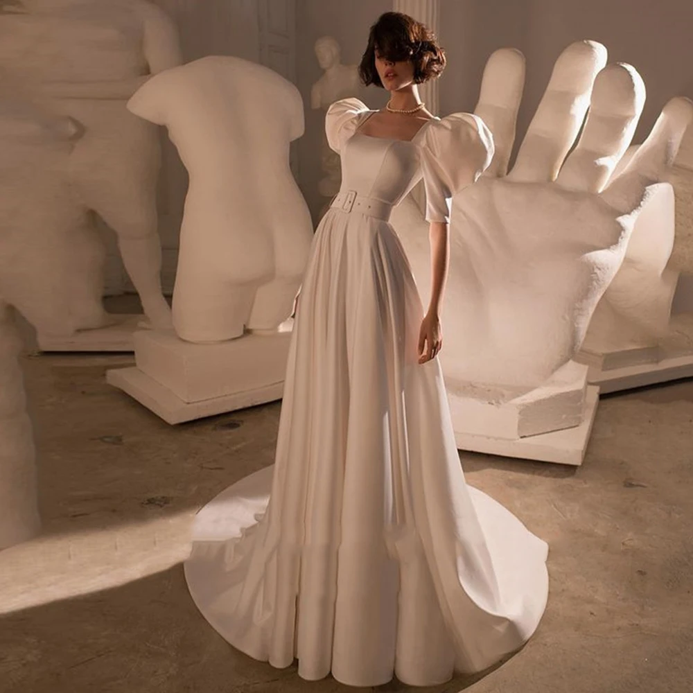 

Платье свадебное атласное ТРАПЕЦИЕВИДНОЕ с квадратным вырезом и короткими рукавами-фонариками