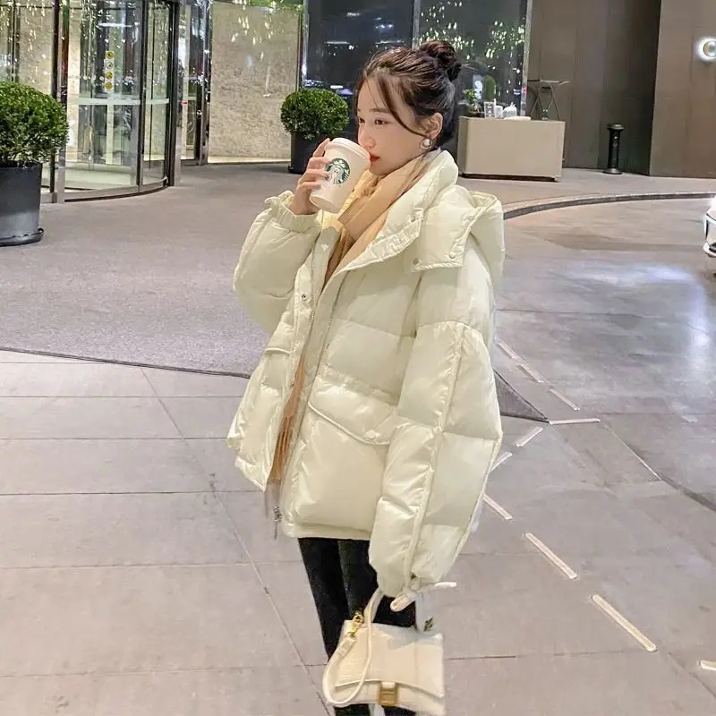 

2021 winter style hooded down padded jacket women short padded women's Solid padded jacket loose and explosive padded jacket