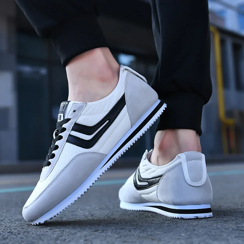 

Men Spring Running Shoes Comfort Light Sneakers Male Soft Bottom Gym Sports Flats Summer Tenis Walking Footwear One Size small