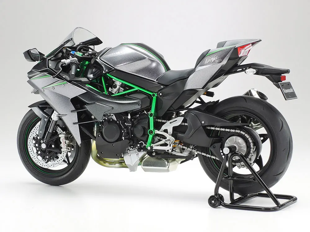 Модель мотоцикла в сборе Kawasak Ninja H2 модель из углеродного волокна автомобиля