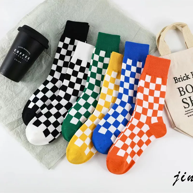

2PCS Fashion Socks Checkerboard Socks Cotton Socks Sports Skateboard Plaid Socks Street Trend Men and Women Same Style