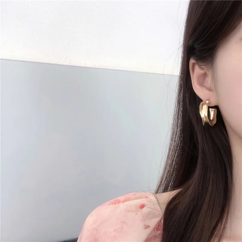 Модные металлические серьги кольца неправильной формы для женщин корейские