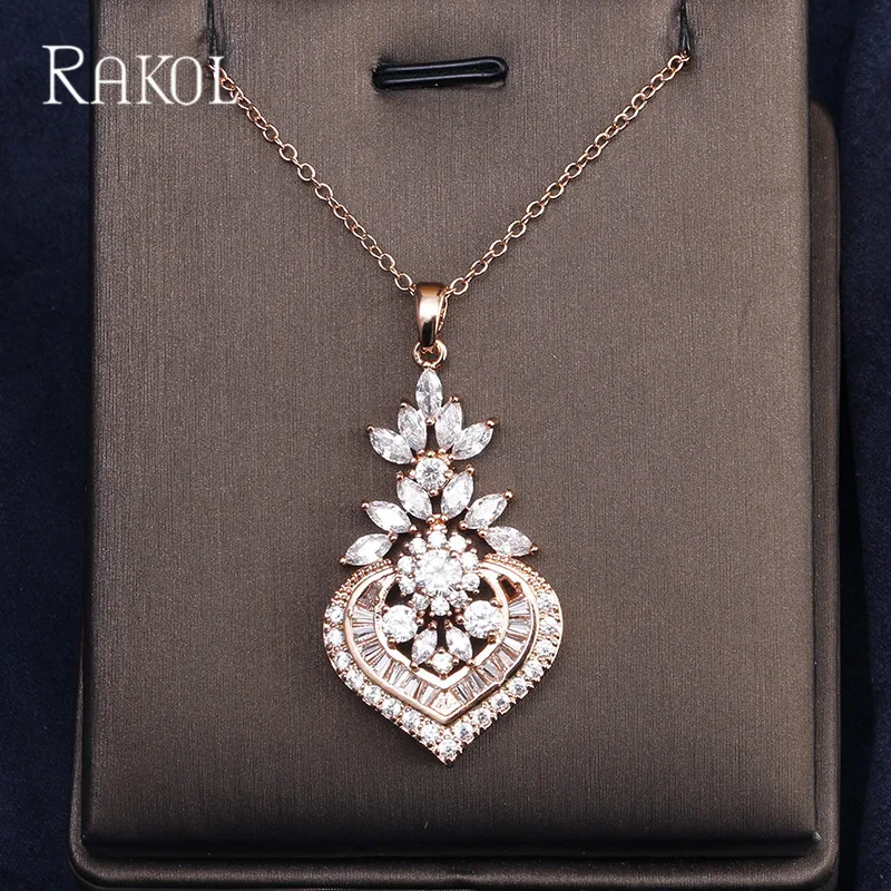 Ювелирный Комплект из колье и цепочки RAKOL с кулоном в форме сердца цветка фианита