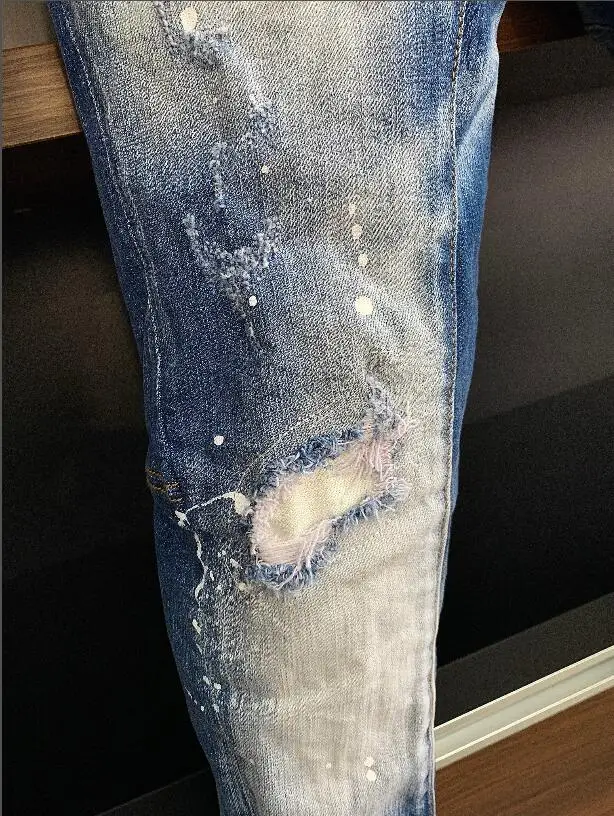 Dsquared2 Biker-pantalones vaqueros con agujeros para hombre,  bordados, A385