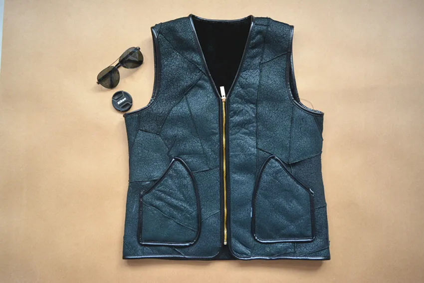 Мужской жилет из натуральной овечьей кожи бархата и меха в одной панели зимняя