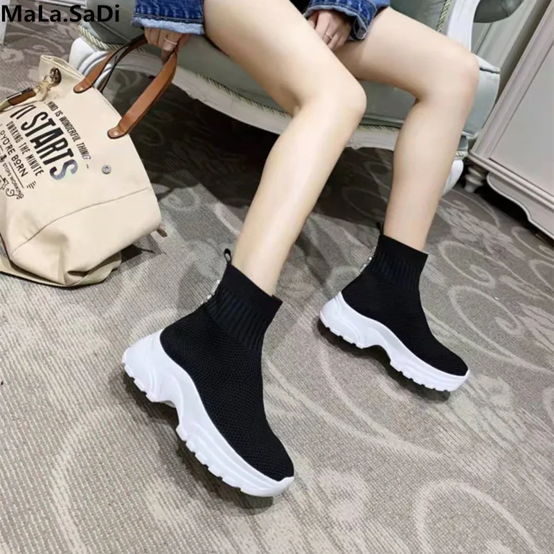 Женские ботинки на толстой подошве повседневные эластичные черные высокие