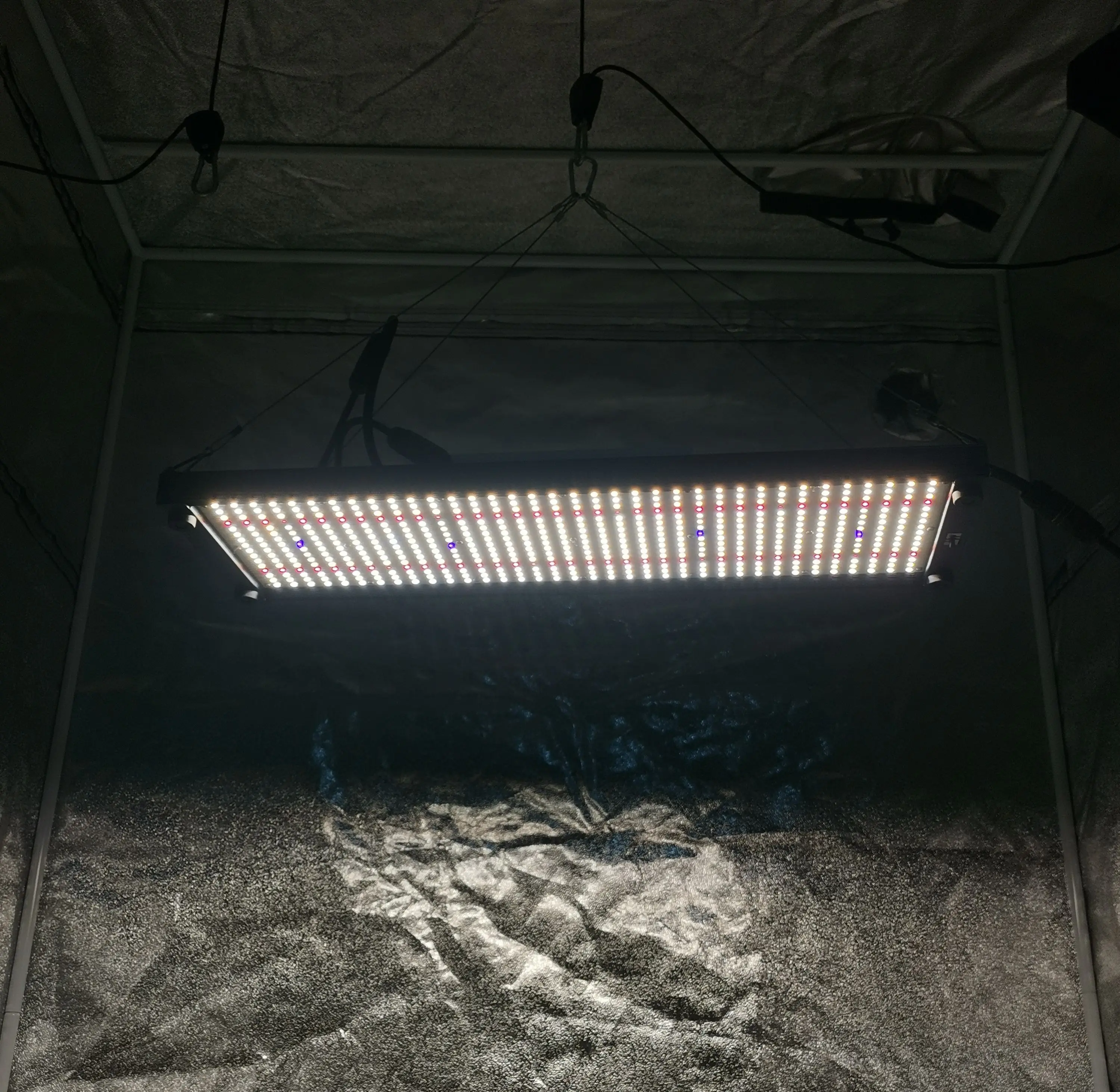 

240W светодиоидная лампа с регулируемой яркостью светодиодный Grow светильник Панель полный спектр с УФ-фильтром IR для гидропоники и коммерчес...
