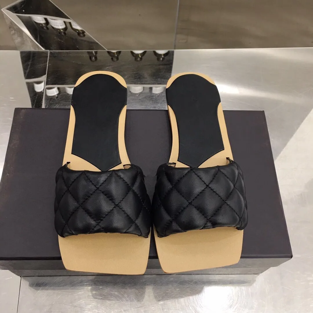 

2021 new high version one-line bread diamond sandals and slippers European and American square head open-toed flat slippers wome