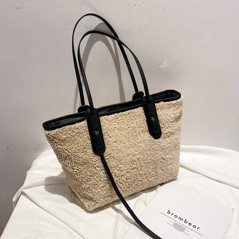 

New Autumn And Winter Women's Shoulder Bag Luxury Designer Comfortable Fabric Lamb Plush Handbag Fleece Material Female Tote Bag