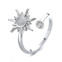 fashionable simple rotating ring for woman small daisy pattern all match adjustable zircon flower decompression compression ring