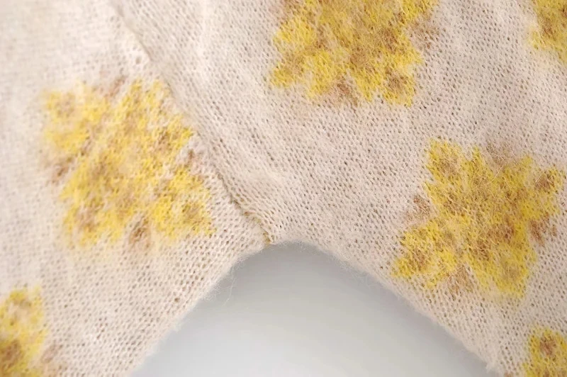 

Vintage V-Neck Button Knitted Sweater Winter Clohting Fashion Slim Print Warm Office Lady Cardigan Sweater Casual Loose Chic Top