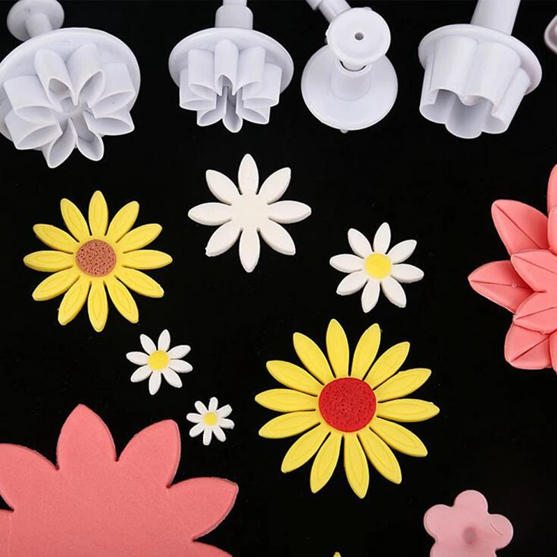 

33PCS Plunger Fondant Cutter Cake Decorating Tools Sets Plastic Cookie Mold Biscuit Mould DIY Craft 3D Bakeware Sets Baking Mold
