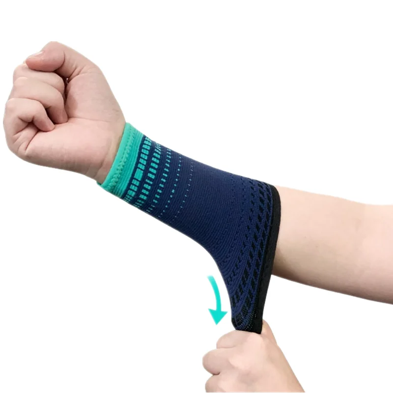 

1Pcs 15*9 cm Wrist Brace Support Protector Breathable Wrist Sweatband Men Women Tennis Volleyball Cycling Sport Safety