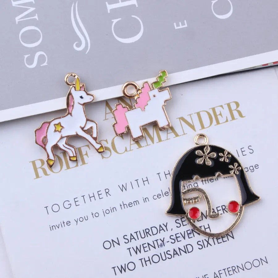 

28-34MM 30Pcs Mix Girl Horse Characters Style Color Alloy Pendants Jewelry Charms Making Findings Accessories