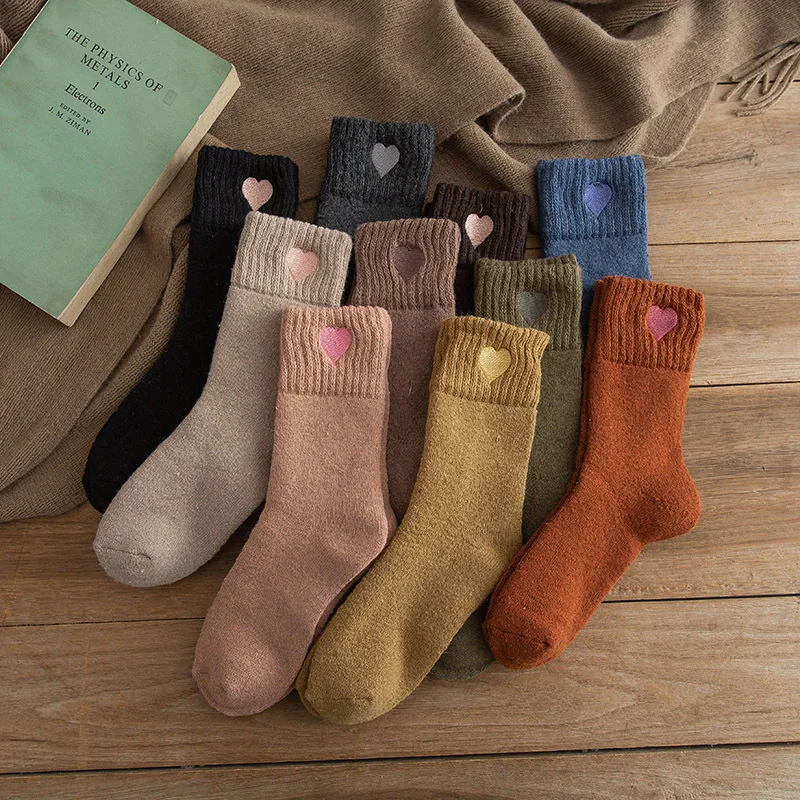 

Winter Thicken Warm Wool Socks Solid Color Thermal Terry Women Socks Cute Colored Love Embroidery Harajuku Casual Towel Socks