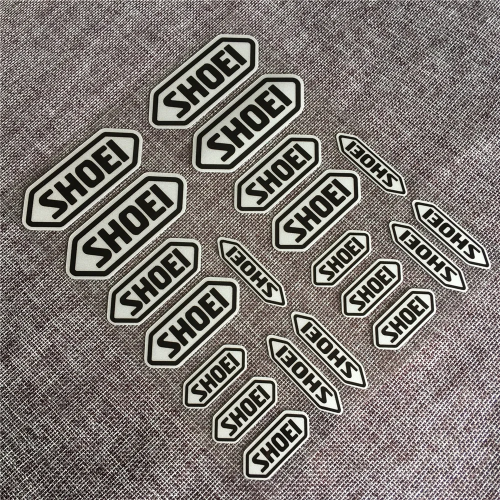 Декоративные наклейки на мотоциклетный шлем можно наклеить изогнутыми