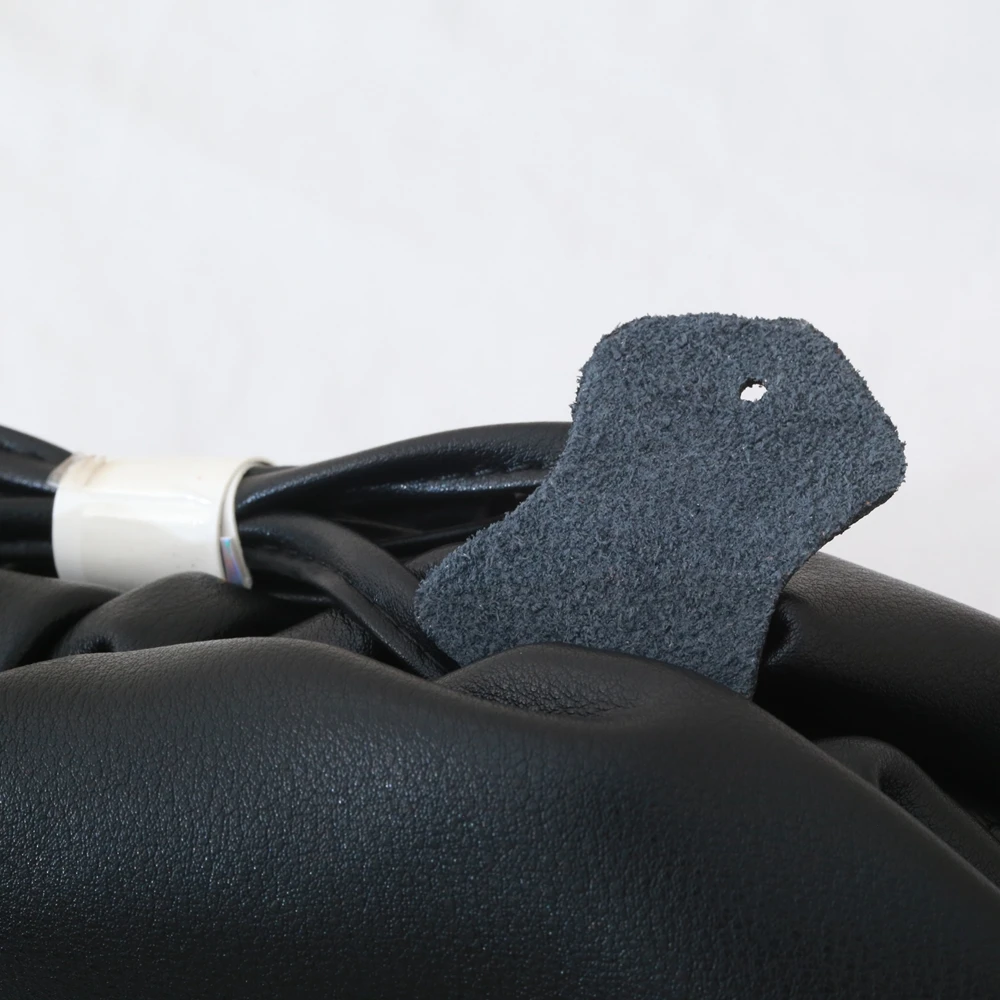 

Real Leather Cloud Bag Luxury Brand Genuine Cowhide Clutches Bag Envelope Bag The Pouch Women Bag Designer Purses and Handbags