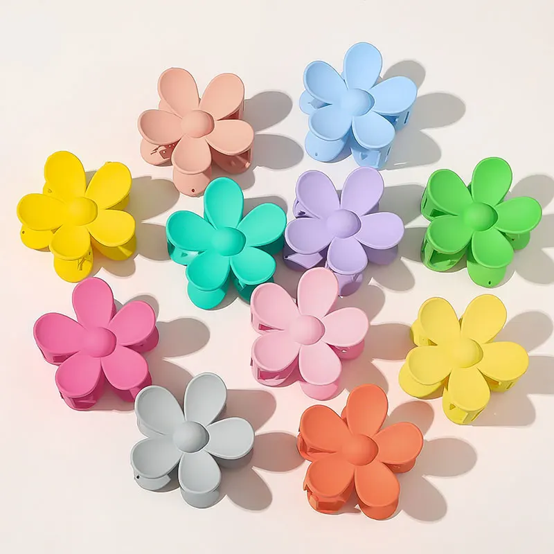

Girls Cute Candy Colors Big Flower Plastic Hair Claws Sweet Hair Holder Clip Hairpin Fashion Geometric Frosted Hair Accessories