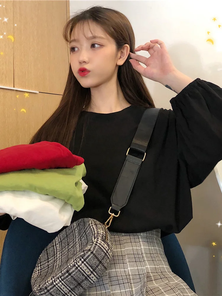 Женская футболка с длинным рукавом белая свободная большого размера в Корейском