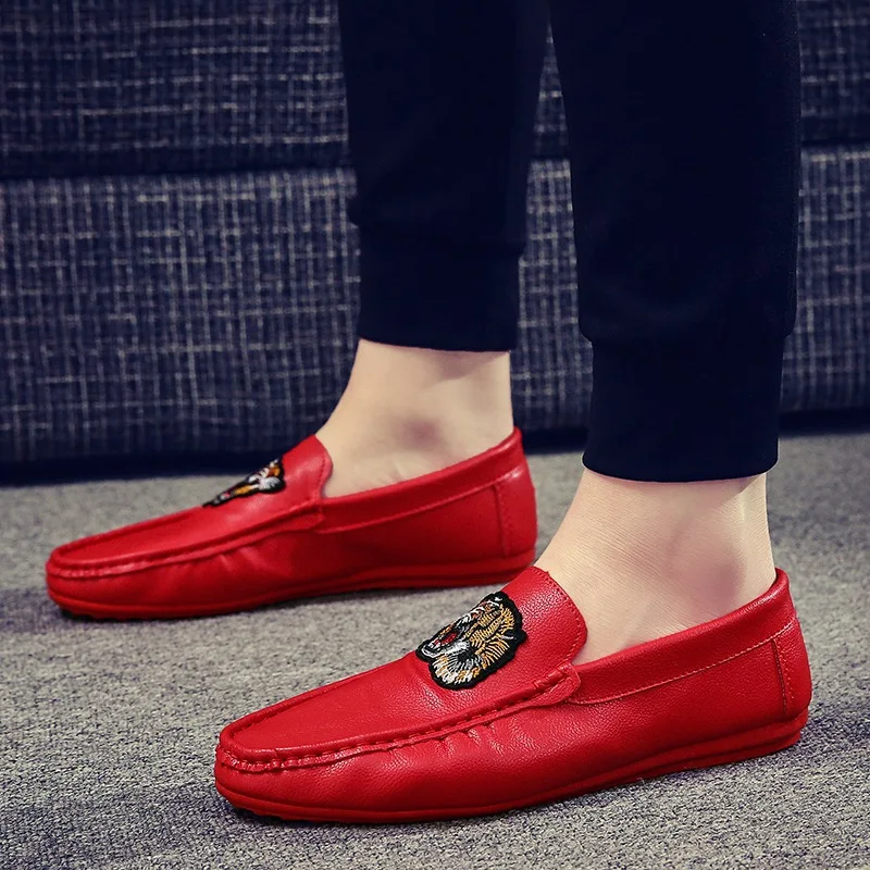 2022 Spring Summer New Hot Fashion Men Leather Casual Shoes Trend Lightweight Tiger Embroidery Cool Man Loafers Driving | Обувь