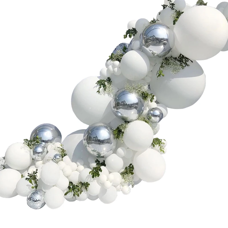 Набор для украшения дня рождения на тему белых воздушных шаров с гирляндой.